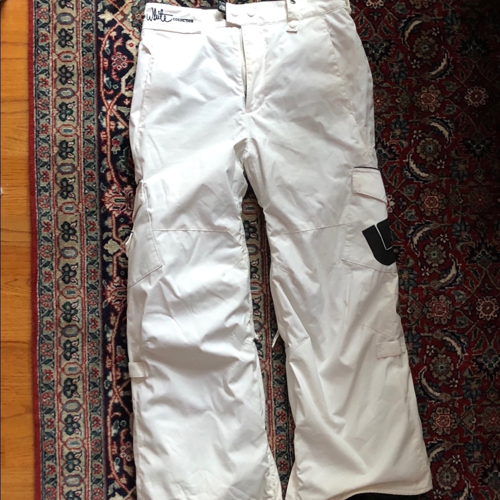 Boys Youth Ski Pants in EUC.